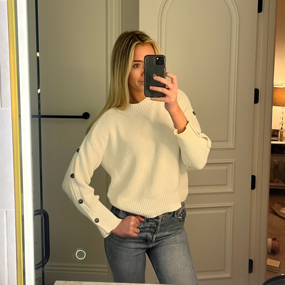 BOCHU WALKER. Leigh Buttom Sleeve Pullover in Salt White.